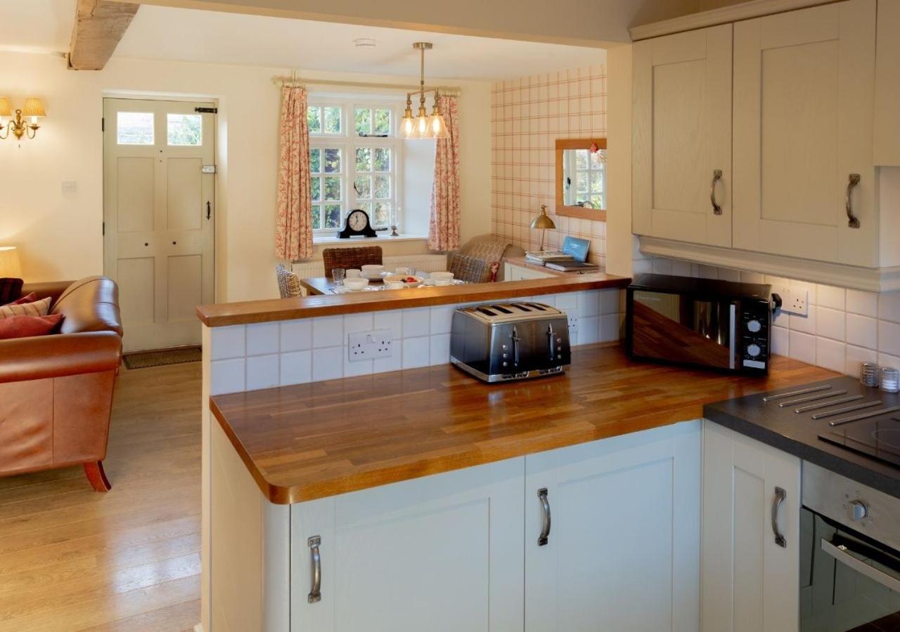 Jasmine Cottage - 2 Bedroom In Heart Of Bourton! Exteriér fotografie