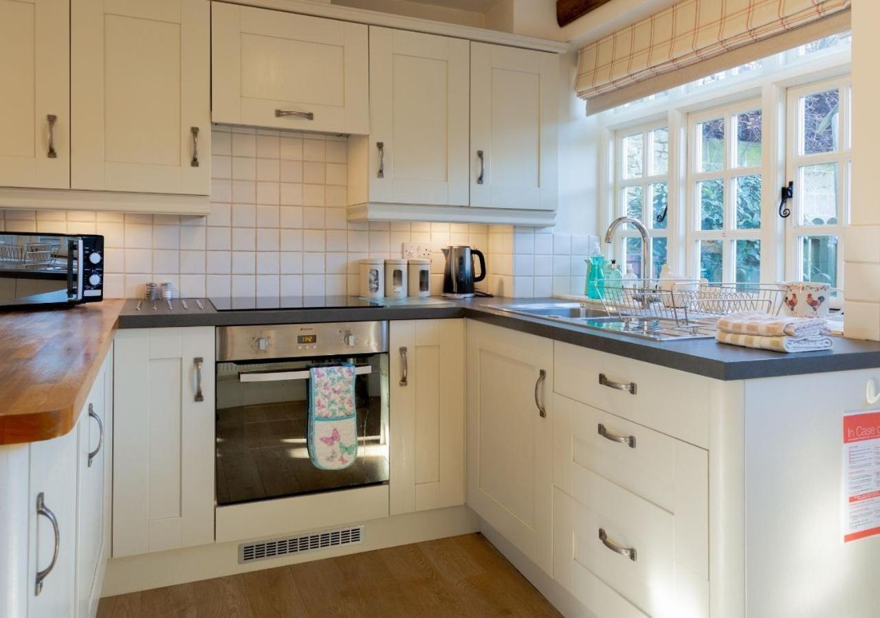 Jasmine Cottage - 2 Bedroom In Heart Of Bourton! Exteriér fotografie